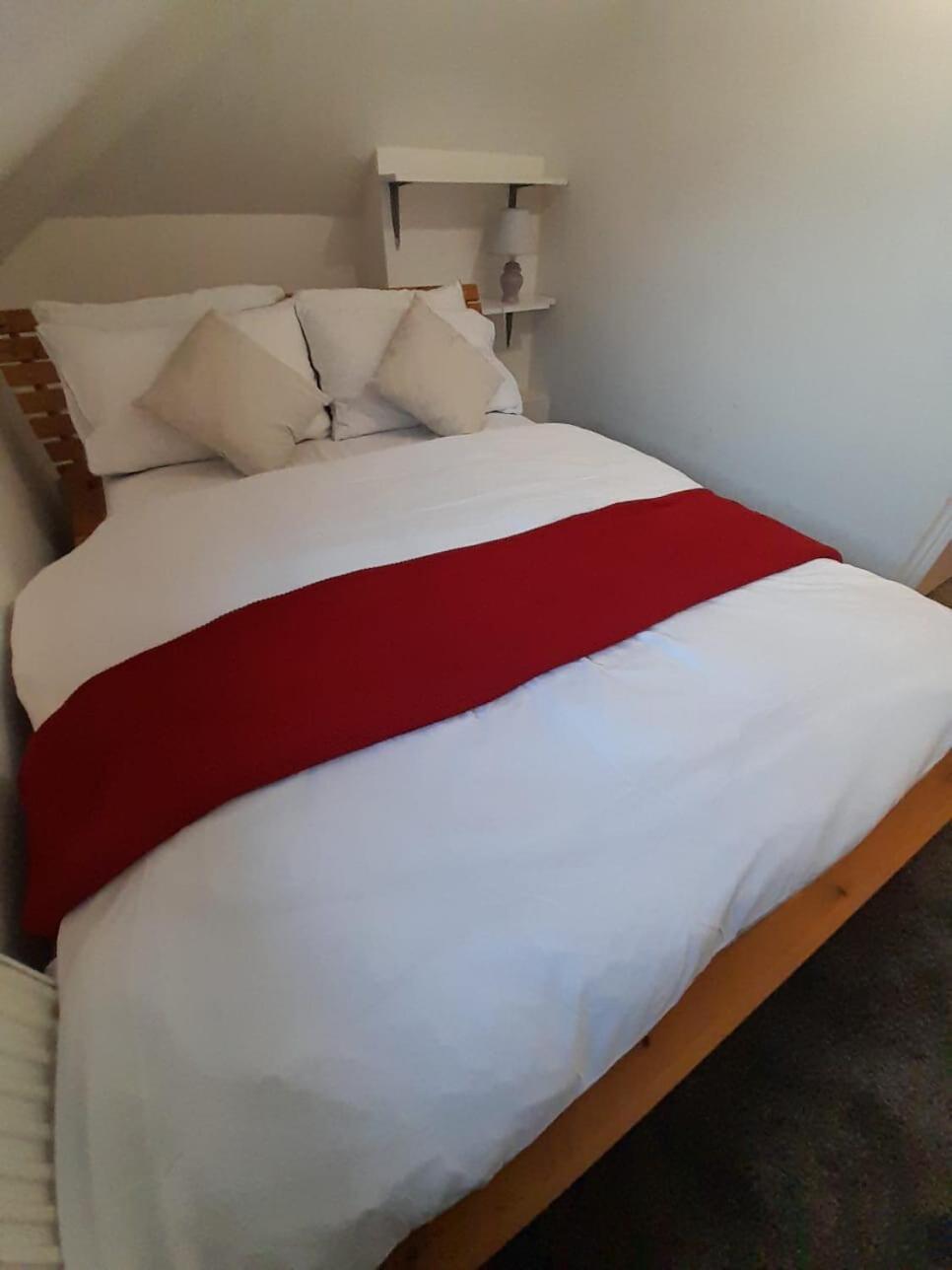 Entire Victoria Park Cardiff Apartment With Free Street Parking Bus 17 And 18 Direct To Cardiff City Centre, Fast Free Wi-Fi Exterior foto